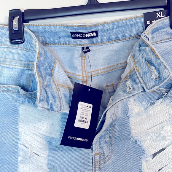 Stay on Track Destroyed Denim Bermudas Women’s Size XL - Picture 3 of 6
